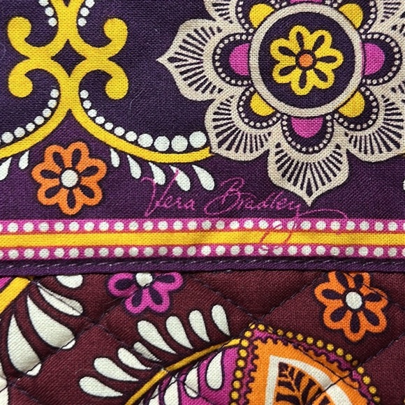 Vera Bradley VERY BERRY Laptop Sleeve Dimensions 17X12 Colorful Floral Preowned - Picture 9 of 11